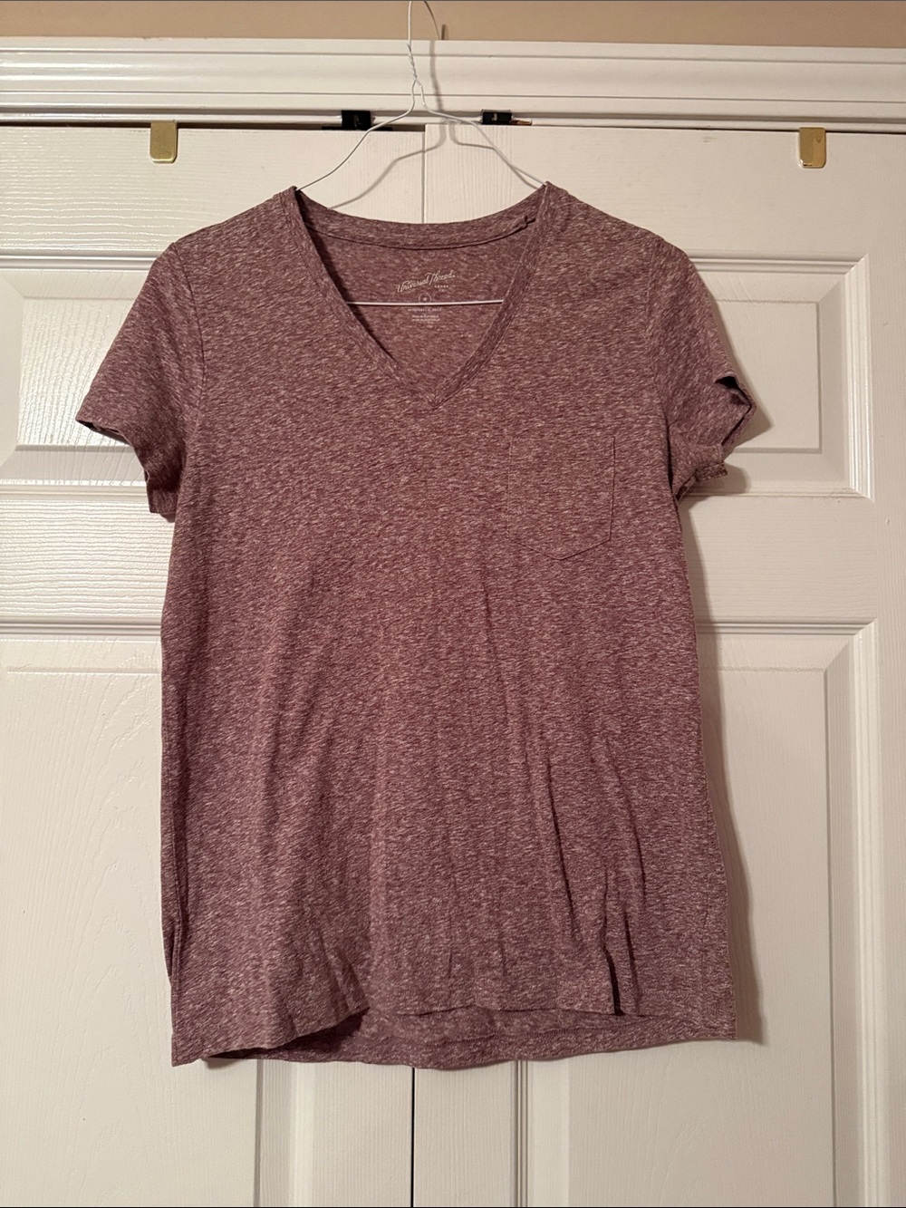 Universal Thread Women's Heather Mauve V-Neck Pocket Tee